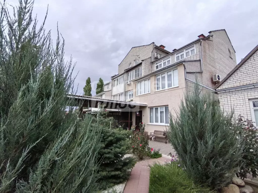 Дом в Элиста, 10-й микрорайон (356.48 м) - Фото 0