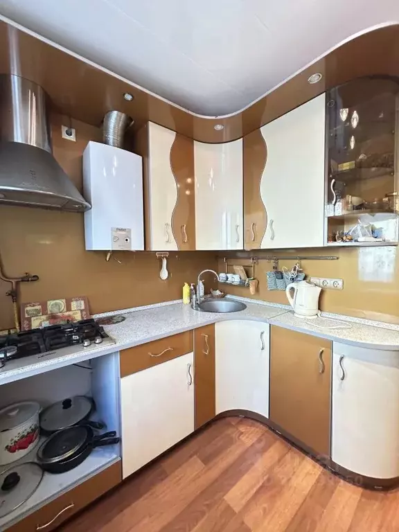 3-к кв. Ростовская область, Новочеркасск ул. Ларина, 24 (58.2 м) - Фото 2