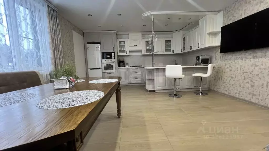 Дом в Марий Эл, Медведевский район, Сидоровское с/пос, д. Новотроицк ... - Фото 1