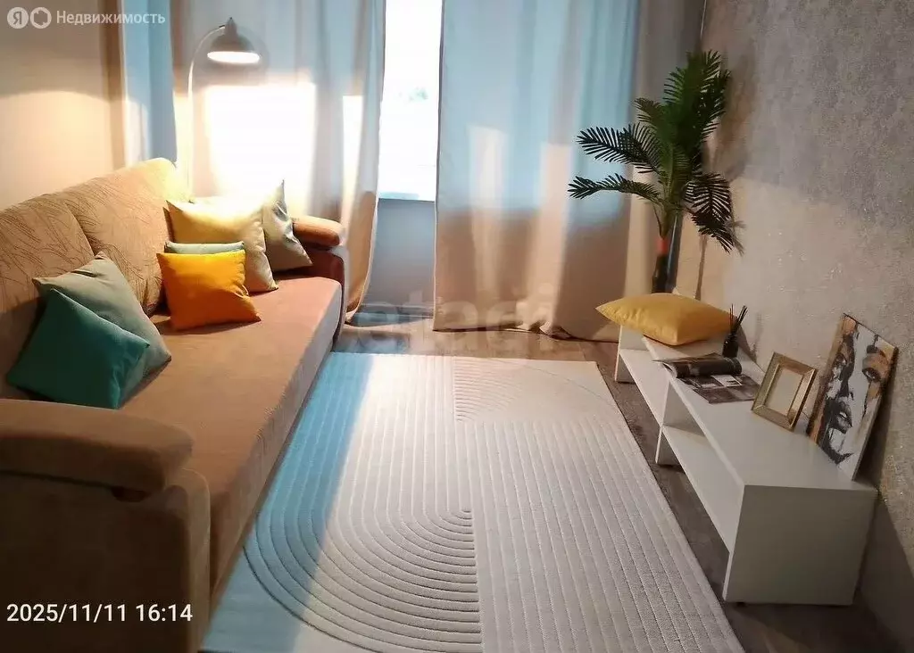 3-комнатная квартира: Абакан, Запорожская улица, 1 (54.3 м) - Фото 1