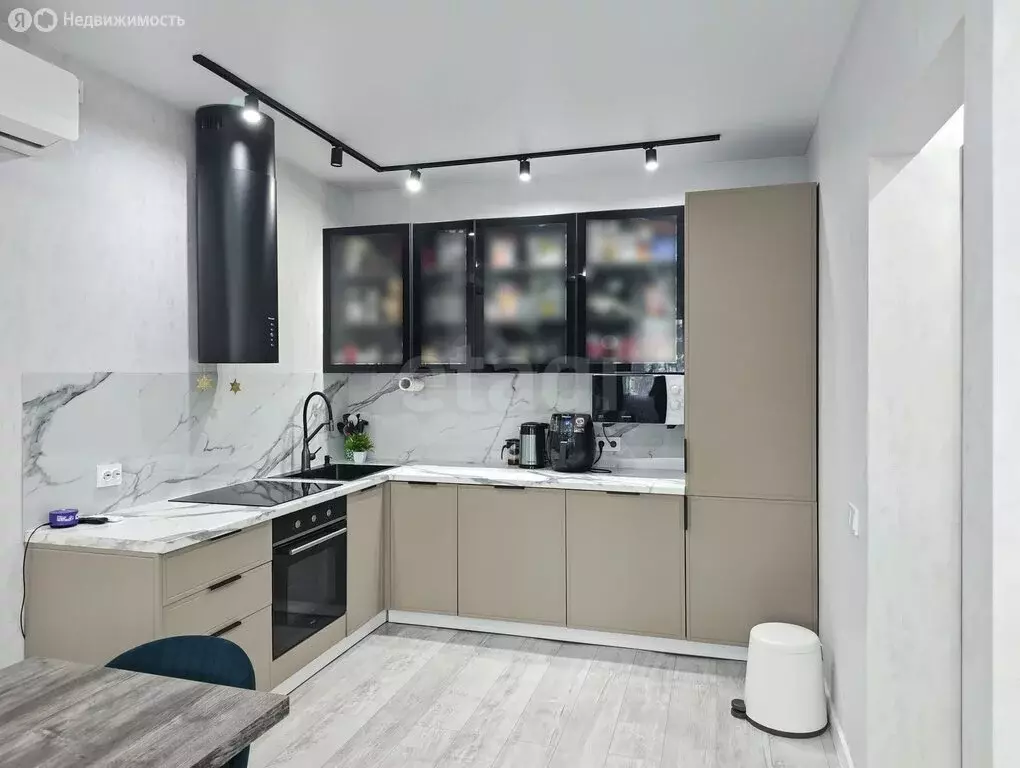 2-комнатная квартира: Тюмень, улица Муравленко, 9 (63 м) - Фото 2