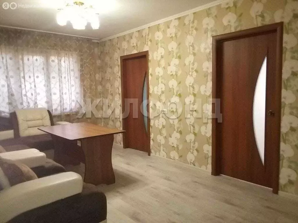 4-комнатная квартира: Черногорск, улица Ленина, 149 (61.1 м) - Фото 1