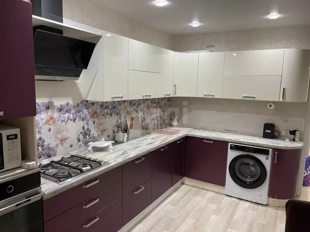 2-к кв. Ямало-Ненецкий АО, Новый Уренгой Энтузиастов мкр, 1 (69.7 м) - Фото 1