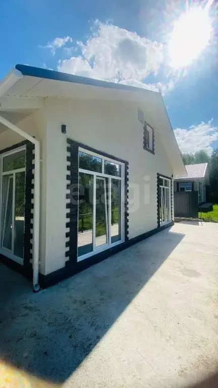 Дом в Красноярский край, Красноярск городской округ, пос. Минино  (80 ... - Фото 1