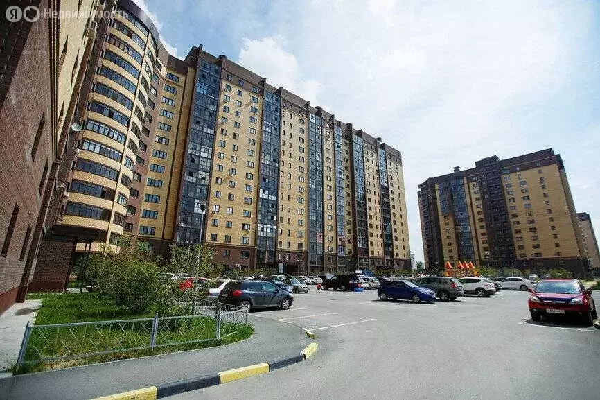 1-комнатная квартира: Тюмень, Харьковская улица, 64 (39.4 м) - Фото 0