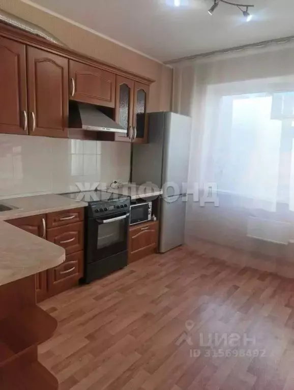 3-к кв. Новосибирская область, Новосибирск Родники мкр, ул. ... - Фото 0
