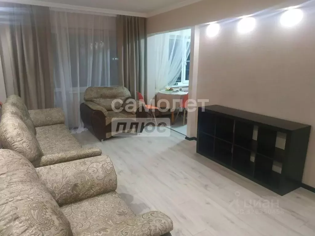 3-к кв. Омская область, Омск Городок Нефтяников мкр, ул. 22 Апреля, 44 ... - Фото 1