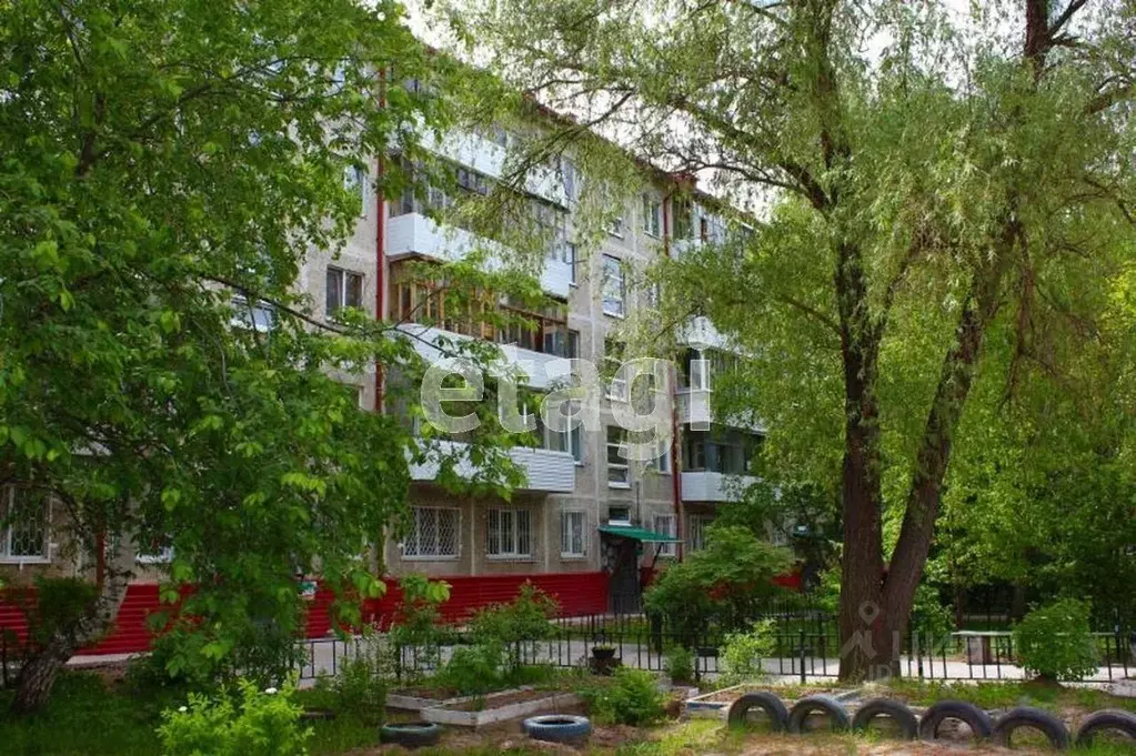 3-к кв. Тюменская область, Тобольск 4-й мкр, 9 (50.0 м) - Фото 1