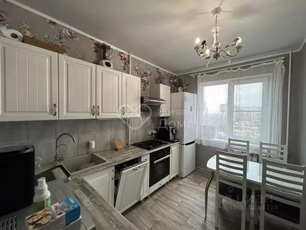 2-к кв. Волгоградская область, Волгоград ул. Сухова, 19 (50.7 м) - Фото 0