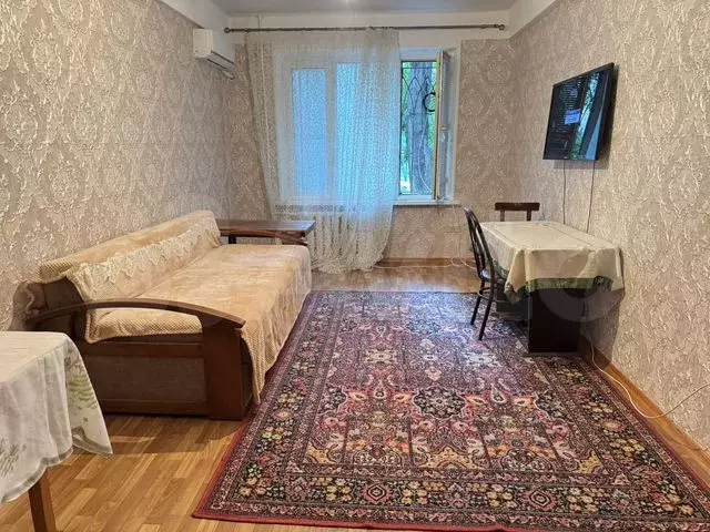 2-к. квартира, 55 м, 1/5 эт. - Фото 0