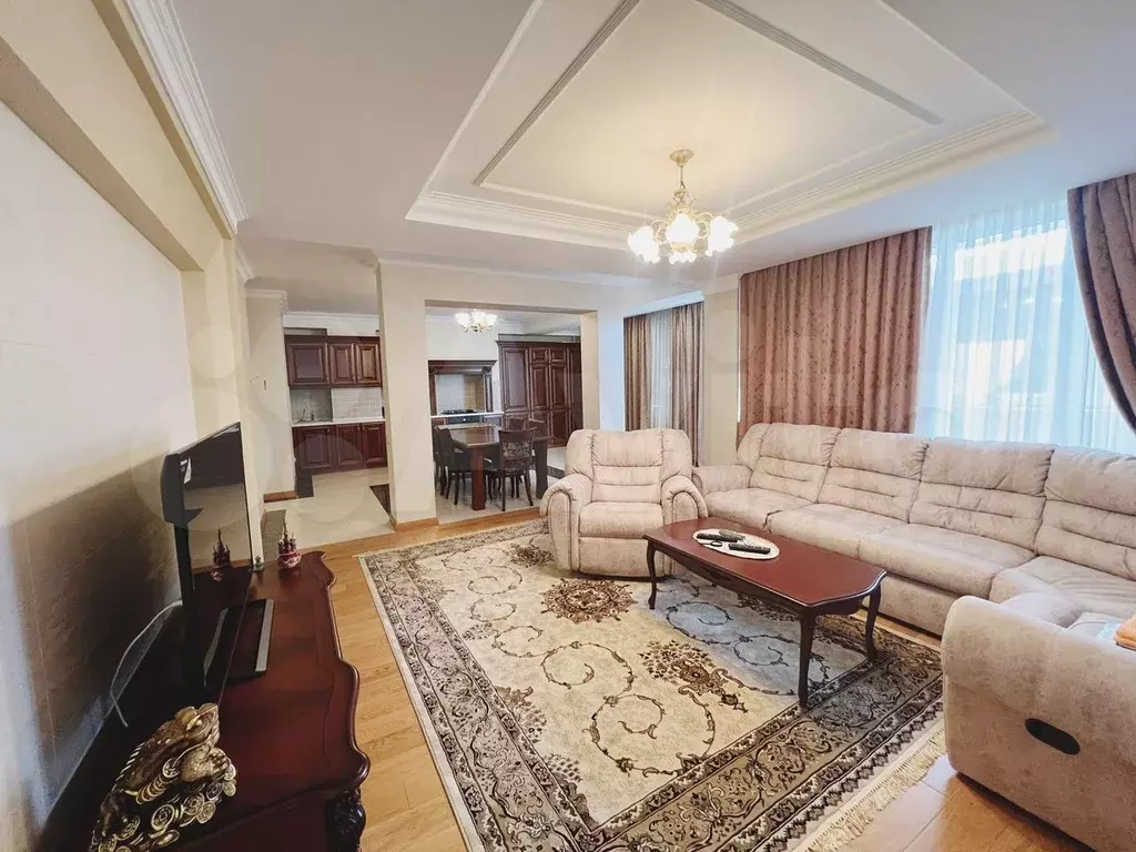 3-к. квартира, 158,6 м, 4/4 эт. - Фото 1