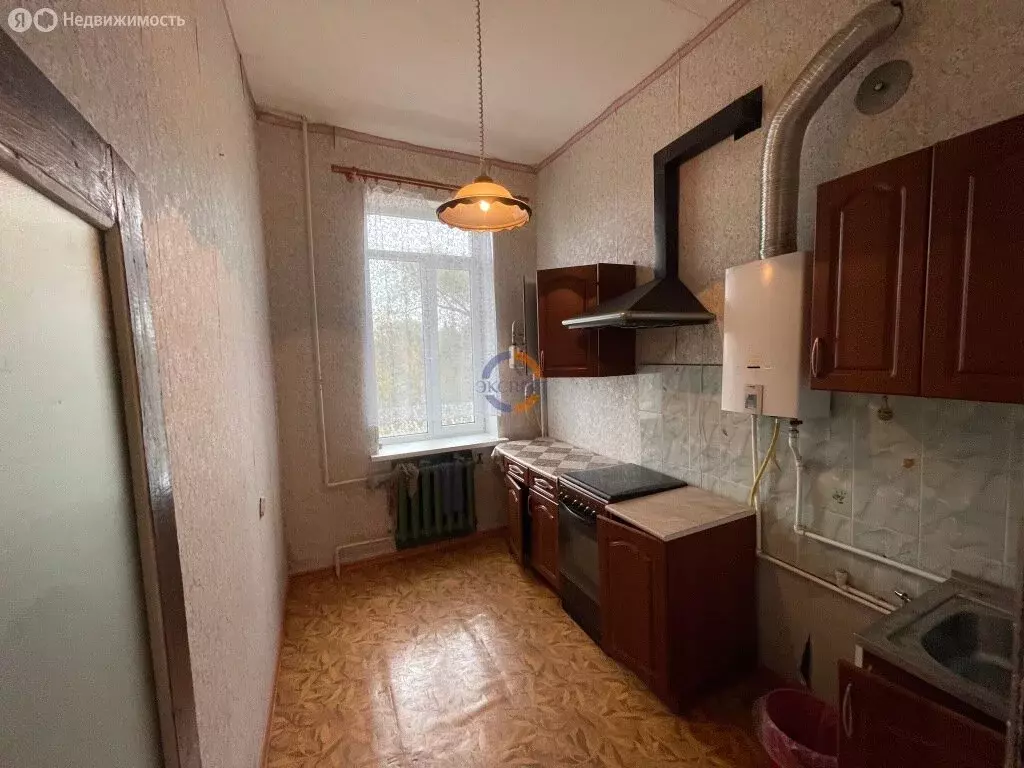 2-комнатная квартира: Старая Русса, Советская набережная, 11 (48.5 м) - Фото 0