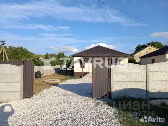 Дом в Крым, Симферопольский район, с. Трудовое ул. Берекет (120 м) - Фото 2