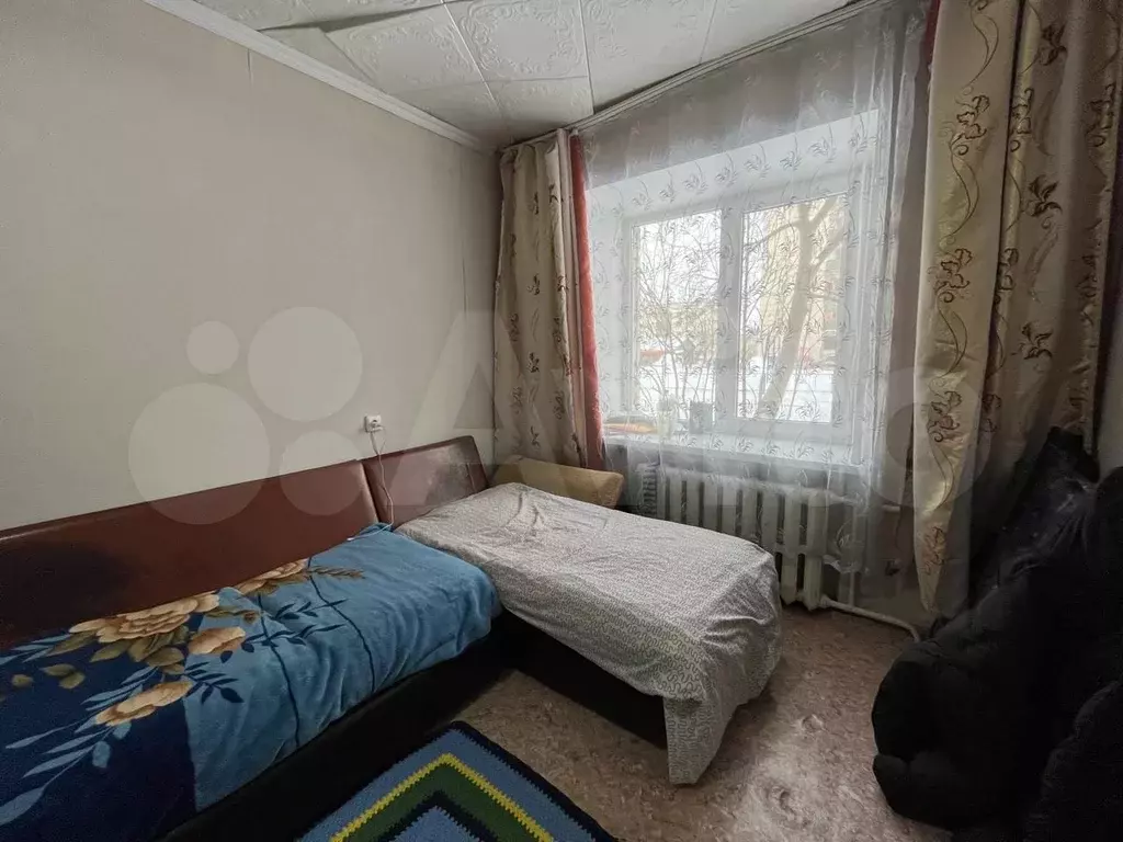 Комната 13 м в 3-к., 1/9 эт. - Фото 1