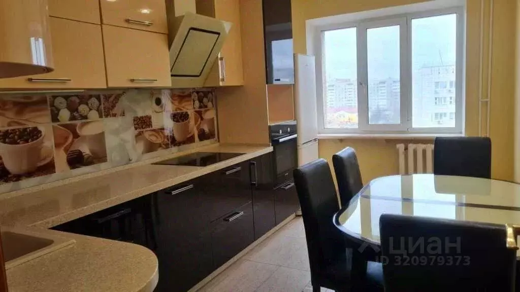 2-к кв. Тюменская область, Тюмень Холодильная ул., 83 (75.0 м) - Фото 1