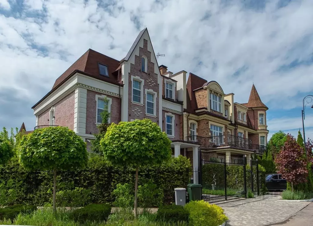 Таунхаус в Московская область, Красногорск городской округ, с. ... - Фото 1