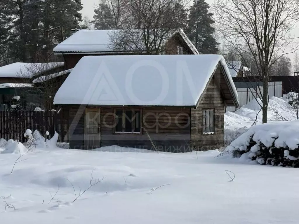 Дом в Ленинградская область, Приозерский район, Сосновское с/пос, д. ... - Фото 1
