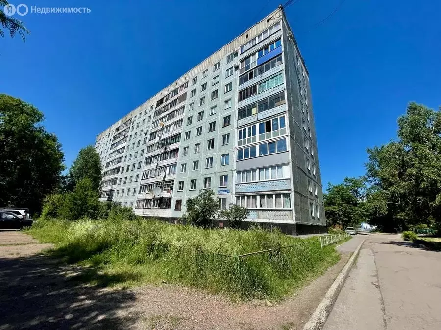 3-комнатная квартира: Новокузнецк, улица Радищева, 10 (63 м) - Фото 0