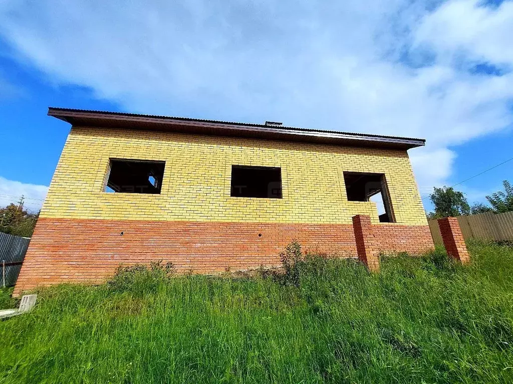 Дом в Татарстан, с. Пестрецы ул. Набережная, 23 (180 м) - Фото 1