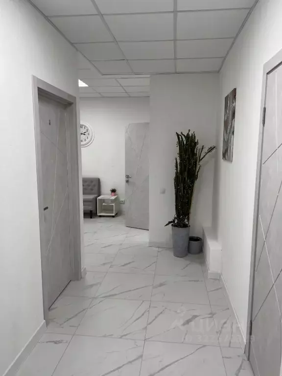 Помещение свободного назначения в Кировская область, Киров Лебяжская ... - Фото 1