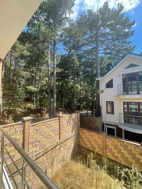 Таунхаус в Крым, Ялта муниципальный округ, Советское пгт 2Б (168 м) - Фото 1