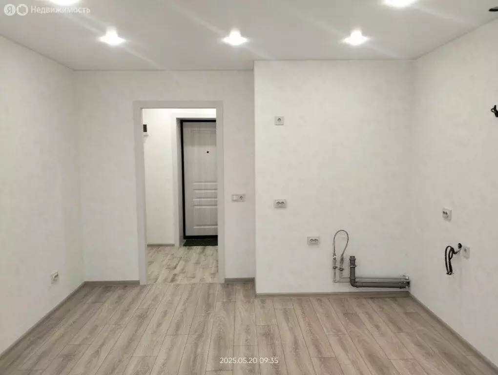 Квартира-студия: деревня Шутовщина, Ботаническая улица, 3 (25 м) - Фото 1