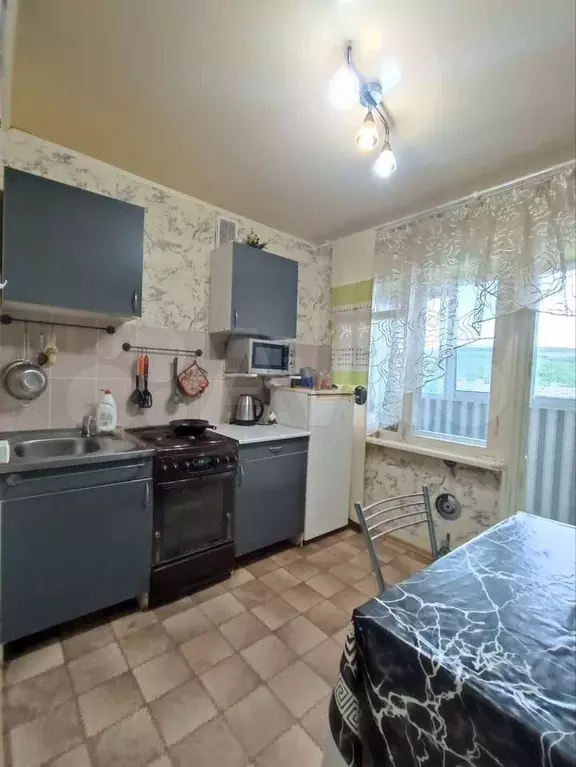 1-к. квартира, 32 м, 8/9 эт. - Фото 0