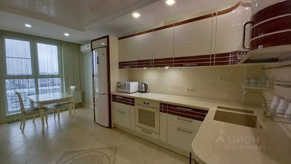 2-к кв. Краснодарский край, Краснодар Красная ул. (60.2 м) - Фото 1