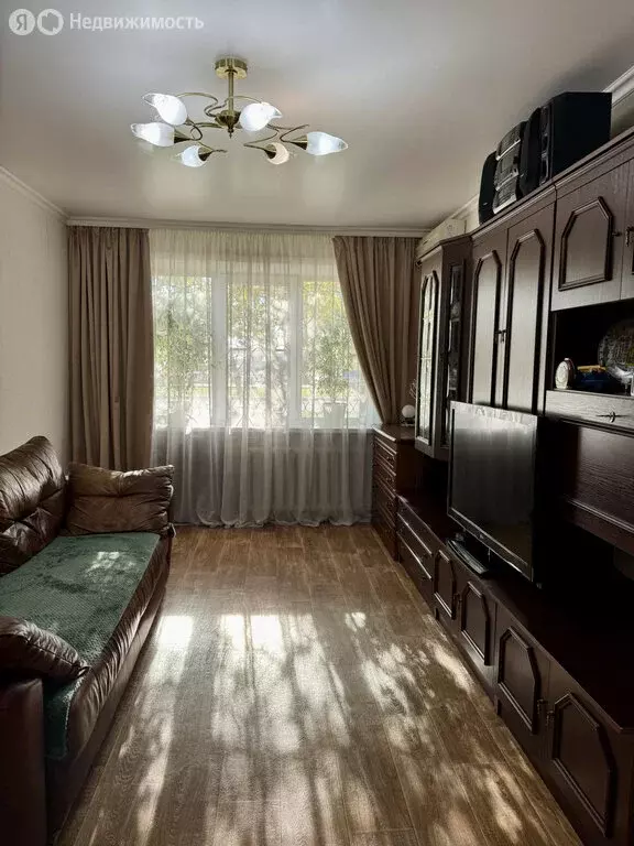 2-комнатная квартира: Астрахань, Звёздная улица, 1/33 (48 м) - Фото 1