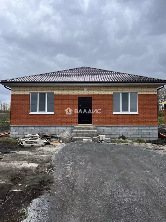 Дом в Белгородская область, Строитель Яковлевский городской округ, ул. ... - Фото 1