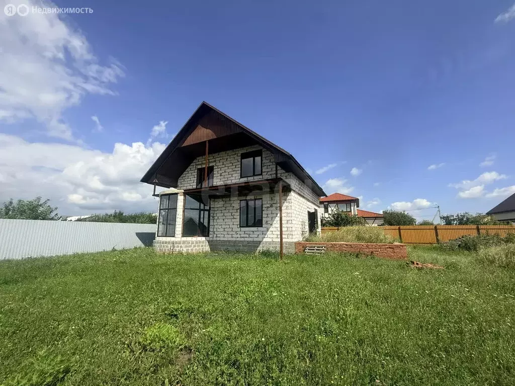 Дом в село Стрелецкое, Малахитовая улица (160 м) - Фото 1