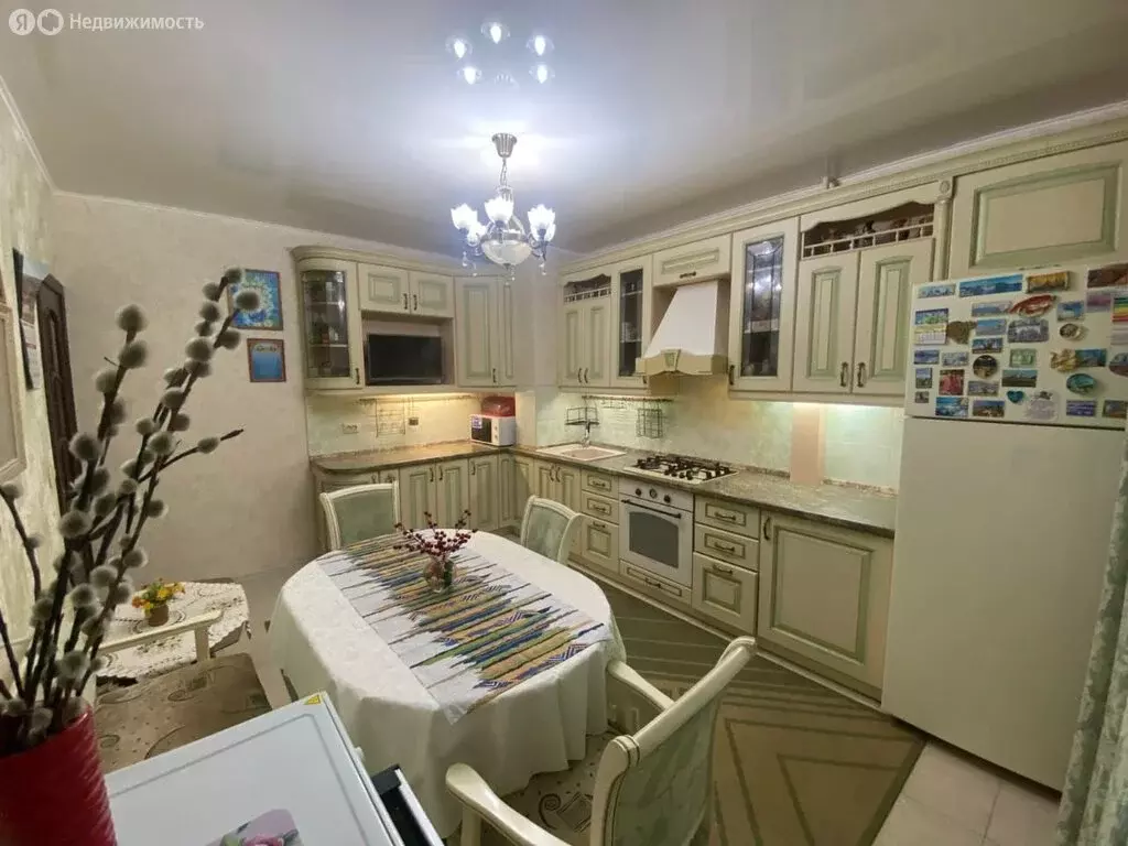 4-комнатная квартира: Геленджик, микрорайон Южный, улица Жуковского, ... - Фото 2