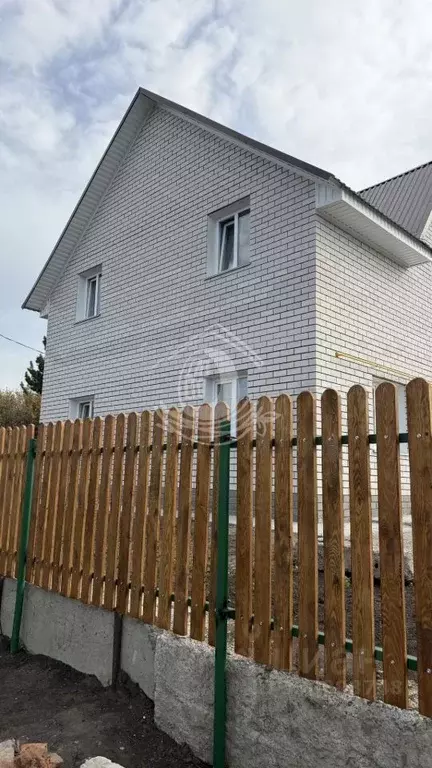 Дом в Алтайский край, Барнаул городской округ, Поселок Казенная заимка ... - Фото 1