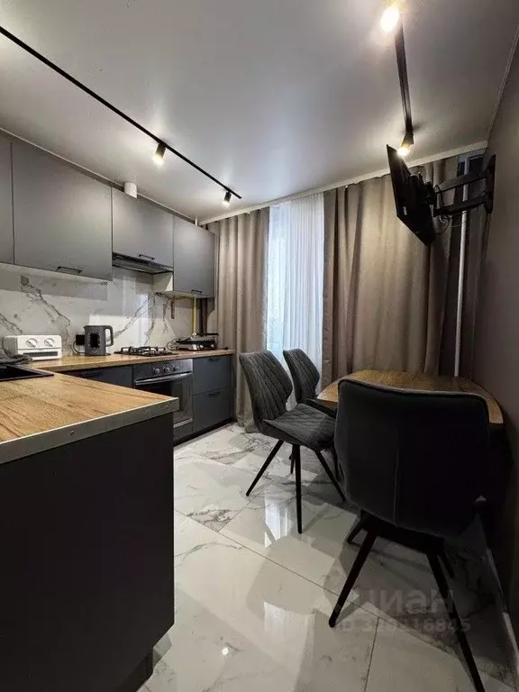 3-к кв. Свердловская область, Екатеринбург ул. Бебеля, 134 (69.9 м) - Фото 1