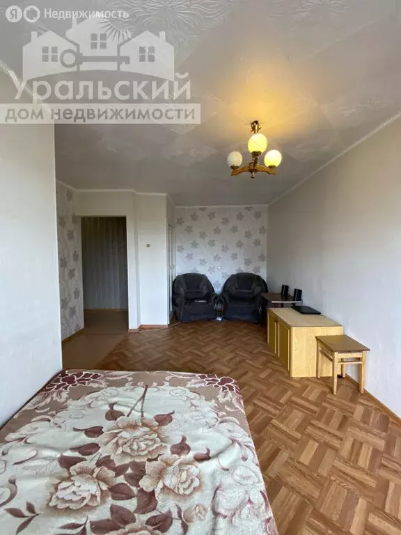 2-комнатная квартира: Алапаевск, улица Пушкина, 61 (41.9 м) - Фото 1