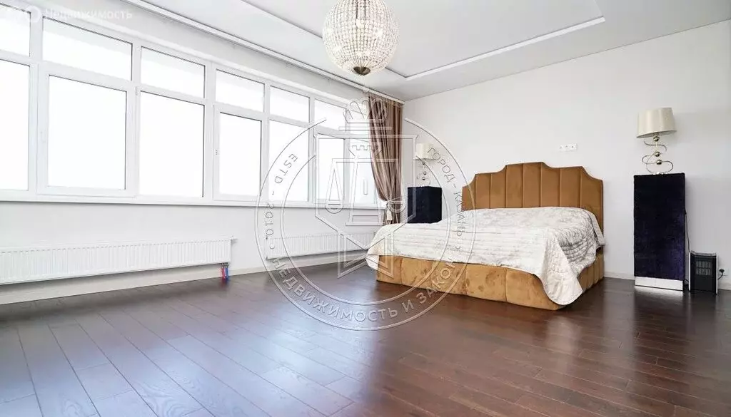 2-комнатная квартира: Казань, улица Фатыха Карима, 20 (110 м) - Фото 1
