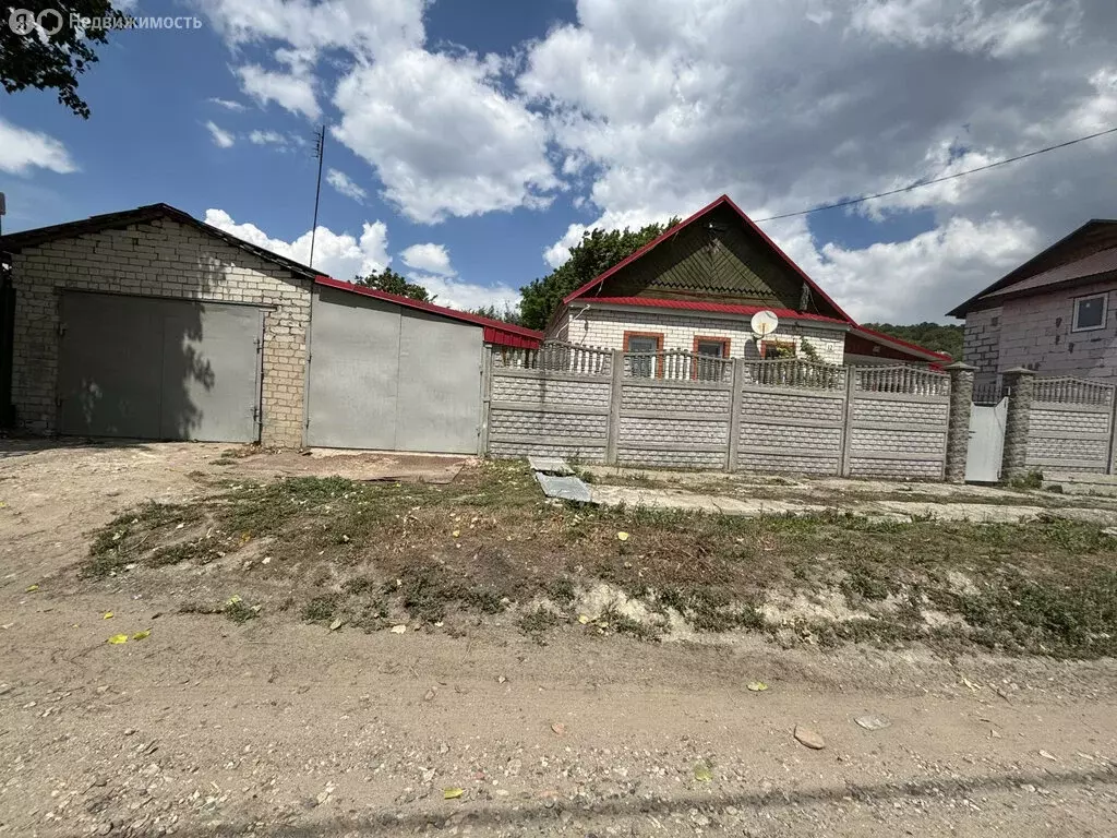 Дом в Саратов, 2-й Мочиновский проезд, 12 (100 м) - Фото 0