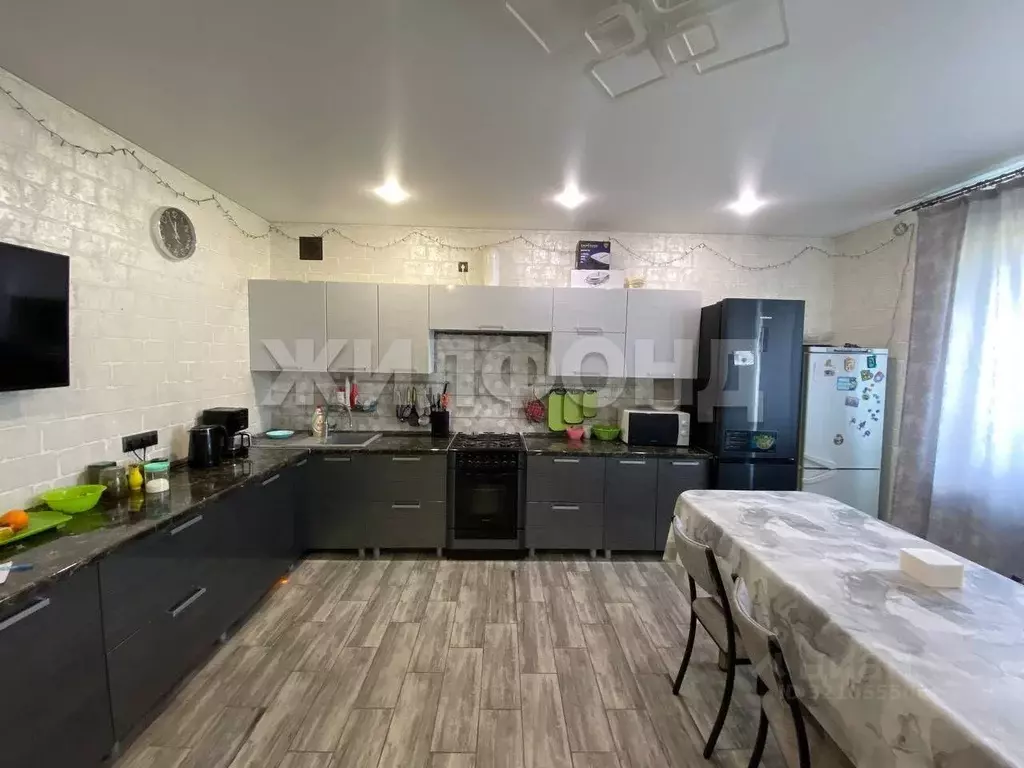 Дом в Белгородская область, Белгородский район, с. Стрелецкое, ... - Фото 1