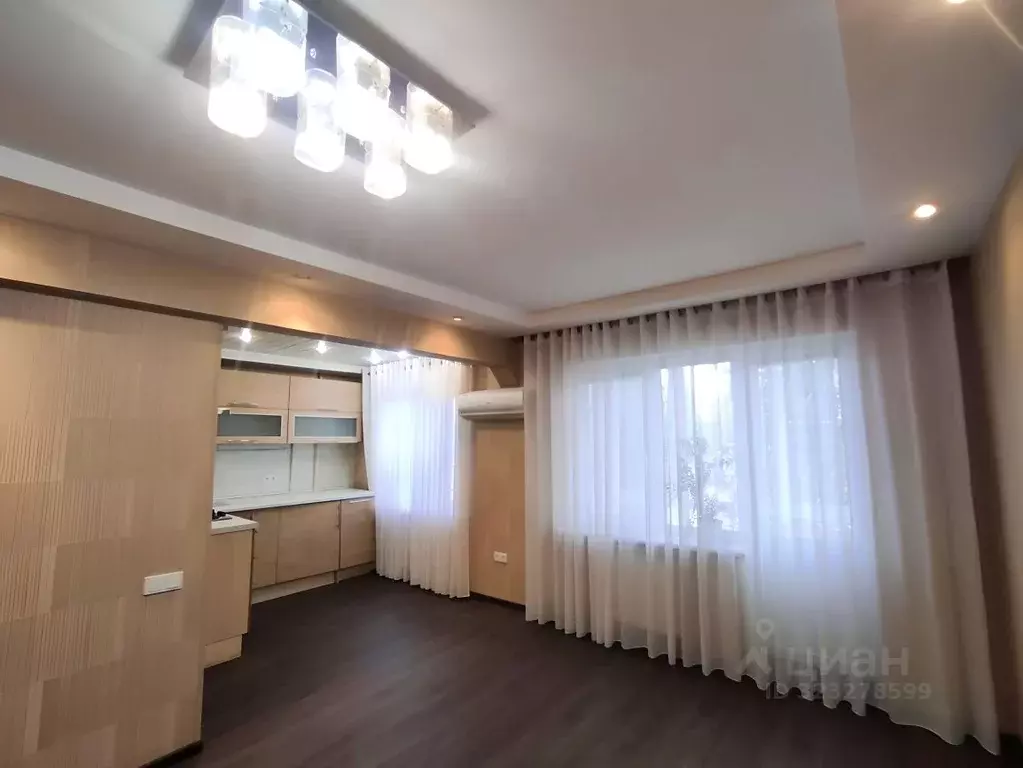 3-к кв. Волгоградская область, Волгоград ул. Козака, 5 (59.1 м) - Фото 2