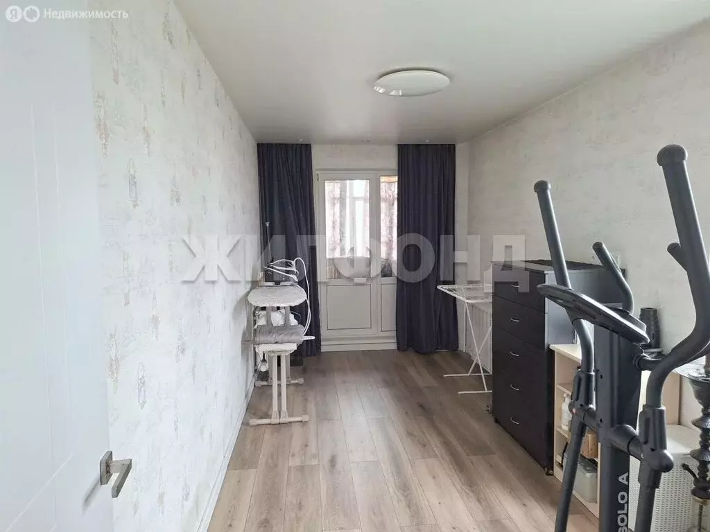 3-комнатная квартира: Новосибирск, улица Гаранина, 25 (60.3 м) - Фото 1