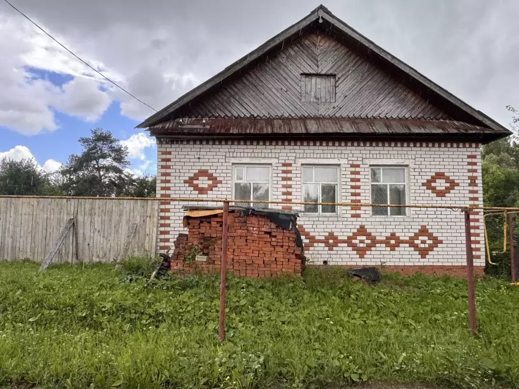Дом в Марий Эл, Параньгинский район, Елеевское с/пос, д. Вочарма ул. ... - Фото 1
