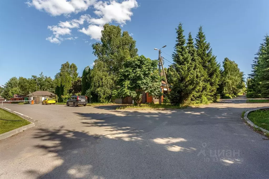 Участок в Московская область, Одинцовский городской округ, д. ... - Фото 1