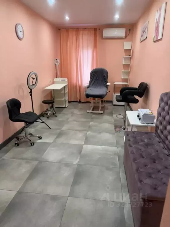 Офис в Саратовская область, Саратов ул. Имени И.В. Мичурина, 98/102 ... - Фото 1