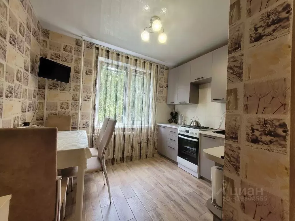 2-к кв. Ставропольский край, Ставрополь ул. Чехова, 37 (55.0 м) - Фото 1