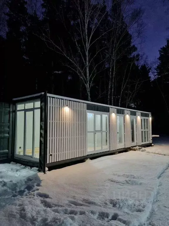 Дом в Красноярский край, Березовка пгт ул. Дружбы, 154 (28 м) - Фото 1