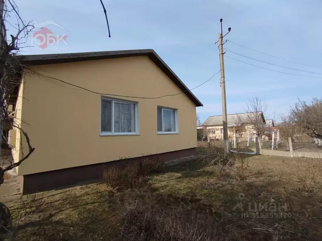 Дом в Крым, Черноморский район, с. Красная Поляна ул. Кирова (111 м) - Фото 1