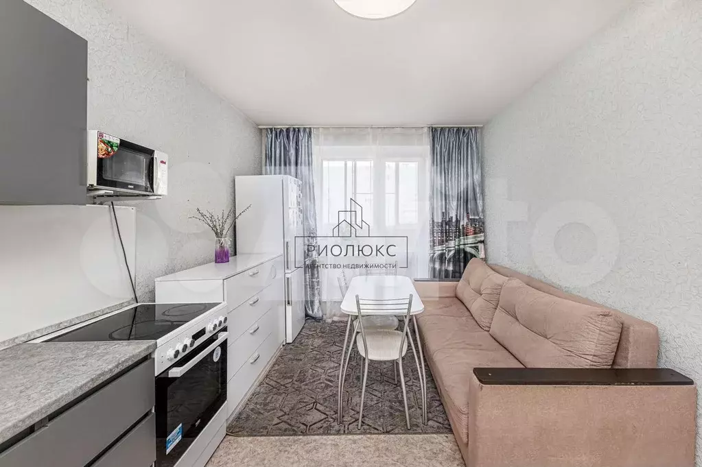 2-к. квартира, 67 м, 2/10 эт. - Фото 1