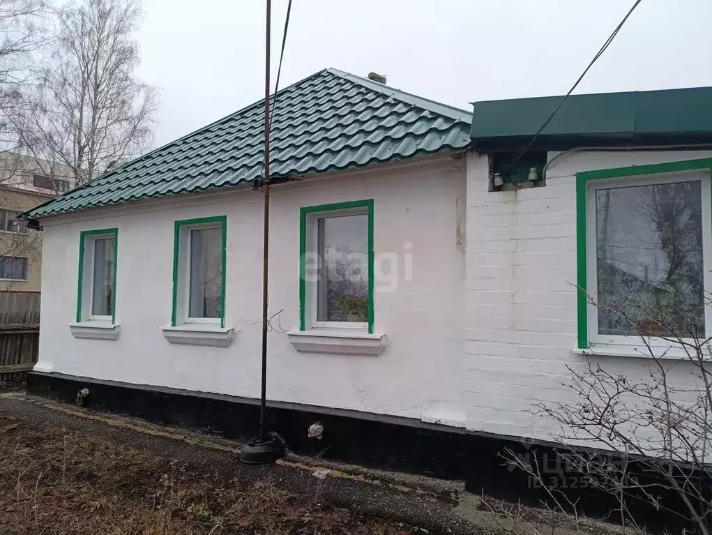 Дом в Белгородская область, Вейделевка рп пл. Центральная (40 м) - Фото 0