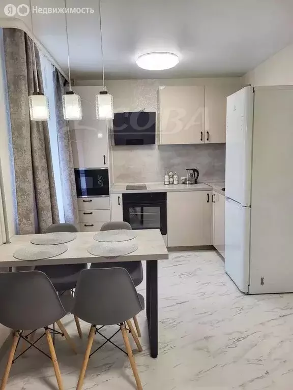 1-комнатная квартира: Тюмень, улица Республики, 171 (30 м) - Фото 2
