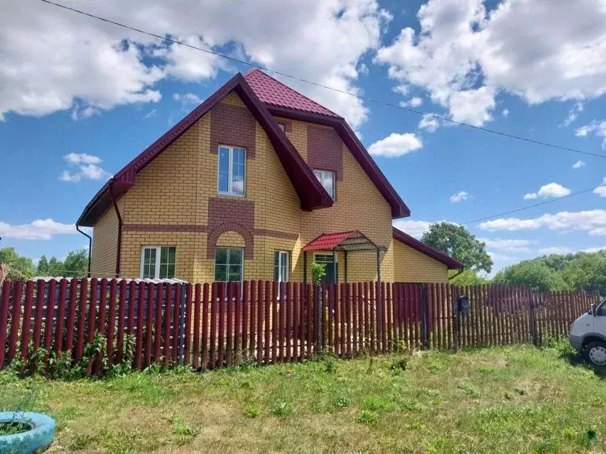 Коттедж в Мордовия, Рузаевка Октябрьская ул., 8 (180 м) - Фото 1